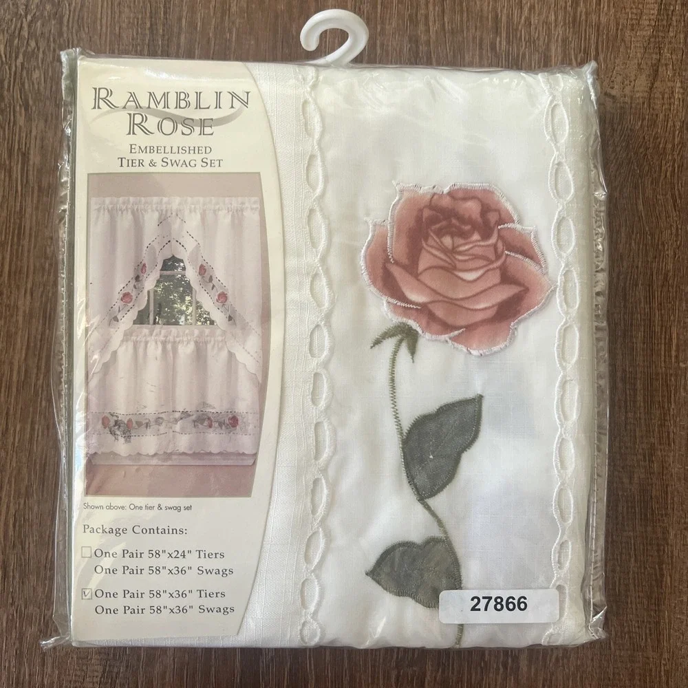 Ramblin Rose Embellished Tier And Swag Set‎  58x36